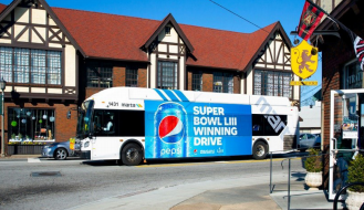 Ejemplos de publicidad exterior: Bus Pepsi 